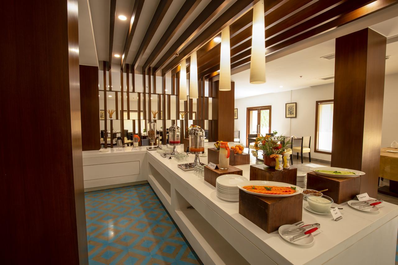 Mint Bundela Resort Khajuraho Bagian luar foto