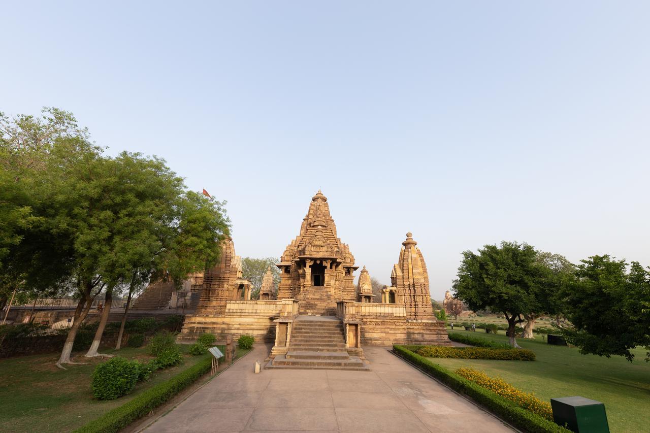 Mint Bundela Resort Khajuraho Bagian luar foto