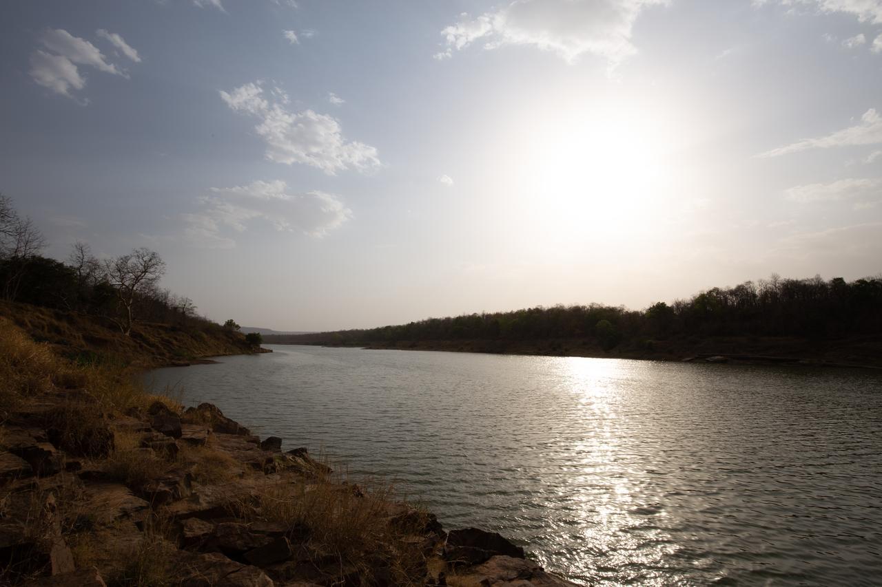 Mint Bundela Resort Khajuraho Bagian luar foto